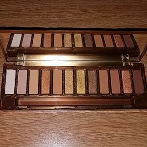 Urban decay naked honey pallette